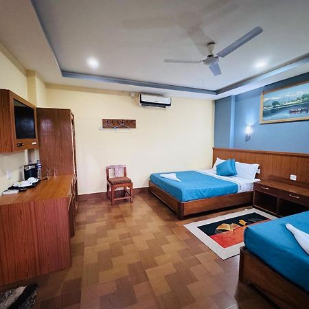 Jungle Wildlife Camp Ξενοδοχείο Sauraha Εξωτερικό φωτογραφία