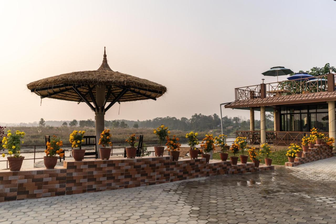 Jungle Wildlife Camp Ξενοδοχείο Sauraha Εξωτερικό φωτογραφία